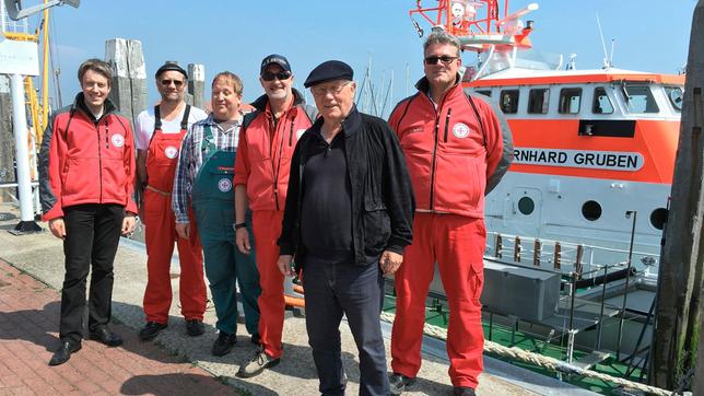 Armin mit den Seenotrettern von Norderney.