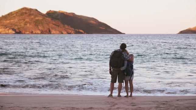 Joachim Brüntjen und seine Frau Christiane am Strand von St. Barth.