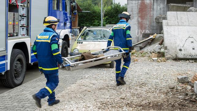 Zwölf Jugendteams der Rettungsverbände THW, Bergwacht, DLRG und Feuerwehr treten in der neuen SWR Doku-Challenge gegeneinander an und kämpfen um den Titel Bestes Jugendretter-Team Deutschlands. Moderiert wird der Wettbewerb von Johannes Zenglein, der im Ersten auch den Tigerenten Club präsentiert. Ausstrahlung der vier fünfzigminütigen Folgen ist ab 7. Mai, Montag bis Donnerstag, um 20:10 Uhr in KiKA