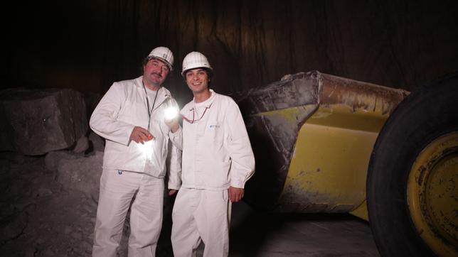 Bild: BR Checker Can Der Salz-Check: Checker Can mit Bergmann Rolf Wallbraun im Salzbergwerk