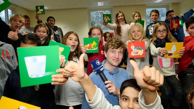 Robert mit der Klasse 5a der Hulda-Pankok-Gesamtschule in Düsseldorf.