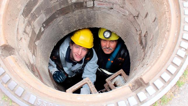 Robert mit Kanalmeister Paul im Dortmunder Abwasserkanal.