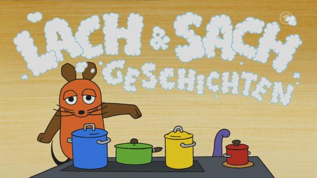 Maus spielt mit Kochtöpfen