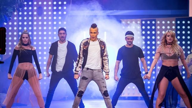 Bild: SWR/Markus Palmer Für coolen Sound sorgt DSDS-Star Prince Damien. Im Studio präsentiert er seinen brandaktuellen Song "Mich hält keiner auf".