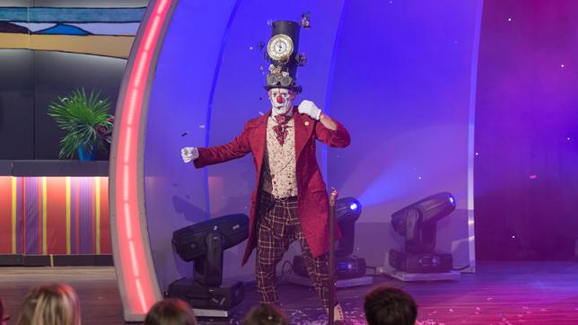 Ohne sie wäre ein Zirkus kein richtiger Zirkus. Sie sind die absoluten Publikumslieblinge und bringen Groß und Klein zum Lachen: Clowns! Heute besuchen gleich zwei der besten ihrer Art den Tigerenten Club und sie sorgen mit ihren Auftritt für besonders gute Laune. Paolo Carillon überzeugt dabei mit seiner fantasievollen Aufführung.