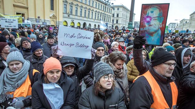 Proteste, Streiks, Demonstrationen: Die Stiummung im Land ist mies.