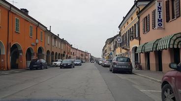 Hauptstraße in Gazoldo d'Ippoliti