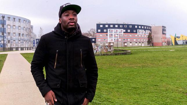 Djigui Diarra ist hier in Grigny geboren und liebt seine Banlieue.