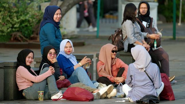 Eine Gruppe junger Frauen