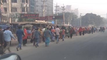 Bangladesch: In mehr als viertausend Betrieben arbeiten etwa vier Millionen Menschen