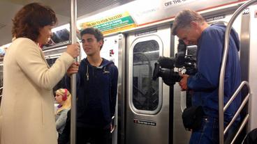 Izzy Skenazy wurde zum Sohn von Amerikas schlimmster Mutter, weil er alleine U-Bahn fuhr im Alter von 9 Jahren.