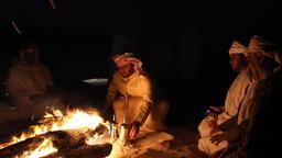 Abschluss fast jedes Trainingstages: Lagerfeuer, Abendessen und viel Vogeljägerlatein.