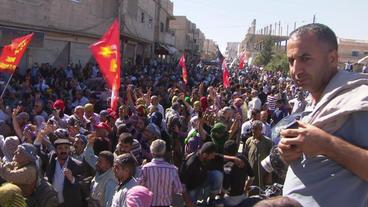 Kurden auf den Straßen von Kobane