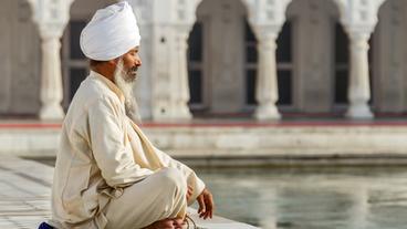 Ein Mann mit einem Turban.