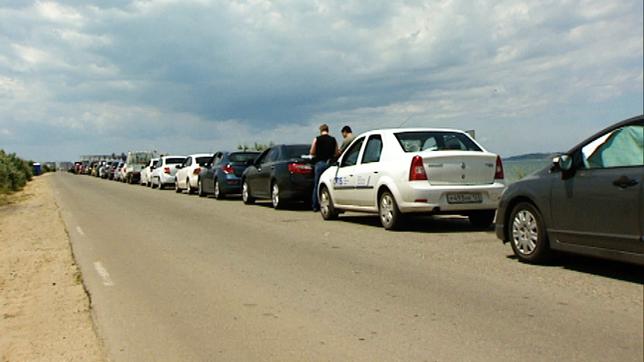 Russische Urlauber im Stau