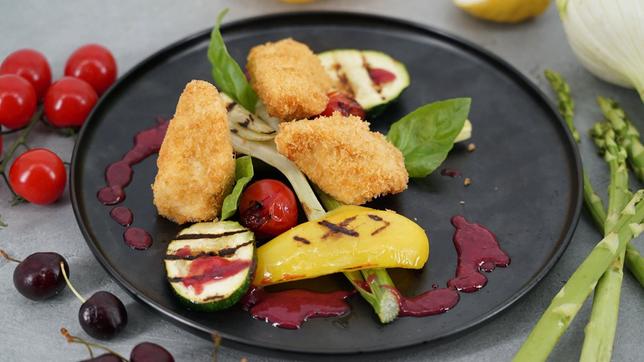 Knusperhähnchen auf Grillgemüse mit Kirschketchup