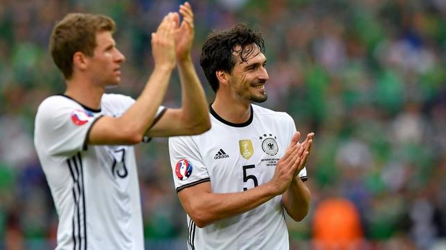 Thomas Müller und Mats Hummels