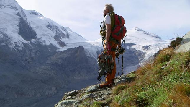 Ein Mann in den Alpen