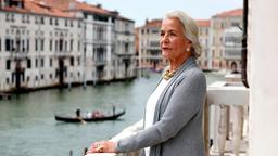 Contessa Demetriana (Hildegard Schmahl) ist eine angesehene Persönlichkeit in Venedig.