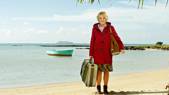 Henriette Höfner (Saskia Vester) sucht ihr Glück als Kindermädchen in Mauritius