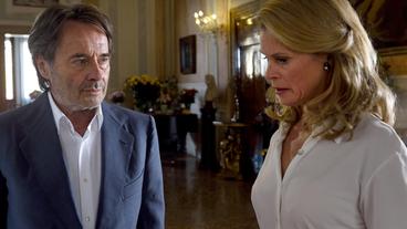 Commissario Brunetti (Uwe Kokisch) trifft die Operndiva Flavia Petrelli (Leslie Malton) nicht als Musikliebhaber, sondern in beruflicher Funktion.