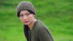 Die Archäologin Hattie James (Gemma Chan) kann noch nicht glauben, dass Mima nicht mehr lebt.