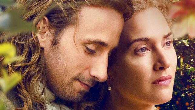 Die Landschaftsgärtnerin Sabine De Barra (Kate Winslet) und ihr Auftraggeber André Le Nôtre (Matthias Schoenaerts) verlieben sich ineinander.