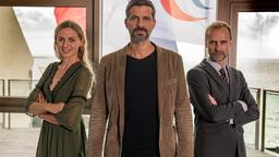 Ein eingespieltes Team: Kommissar Dupin (Pasquale Aleardi) mit seiner Assistentin Nolwenn (Annika Blendl) und Inspektor Kadeg (Jan Georg Schütte, re.).