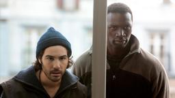 Freunde in der Not: Samba (Omar Sy) und Walid (Tahar Rahim, re.) schlagen sich als "Illegale" in Paris durch.