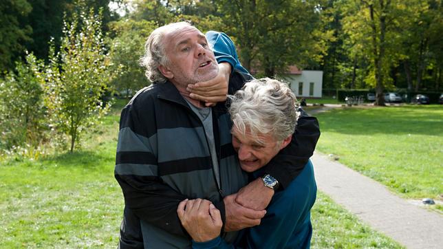 Georg (Christian Kohlund) und Alex (Walter Sittler) werden zu Rivalen.