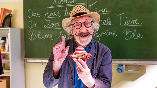Bild: ARD Degeto/Knut Koops Oskar (Dieter Hallervorden) nimmt sich selbst nicht besonders ernst.