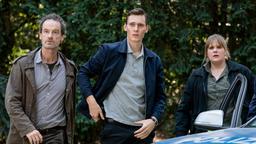 Im Einsatz: Peter Faber (Jörg Hartmann), Jan Pawlak (Rick Okon), Rosa Herzog, (Stefanie Reinsperger) und Polizist Paul Lohse (Jonas Friedrich Leonhardi, v.l.n.r).