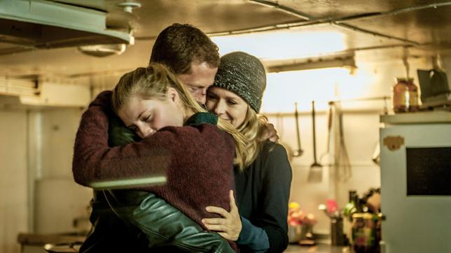 Nick (Til Schweiger, Mitte), Lenny (Luna Schweiger) und Isabella (Stefanie Stappenbeck, re.) 