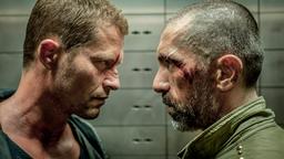 TATORT: FEGEFEUER: Nick Tschiller (Til Schweiger) und Firat Astan (Erdal Yildiz) bekämpfen sich.