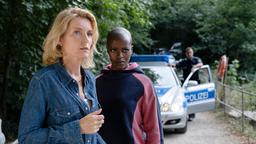 v.l.n.r.: Charlotte Lindholm (Maria Furtwängler), Florence Kasumba (Anaïs Schmitz)