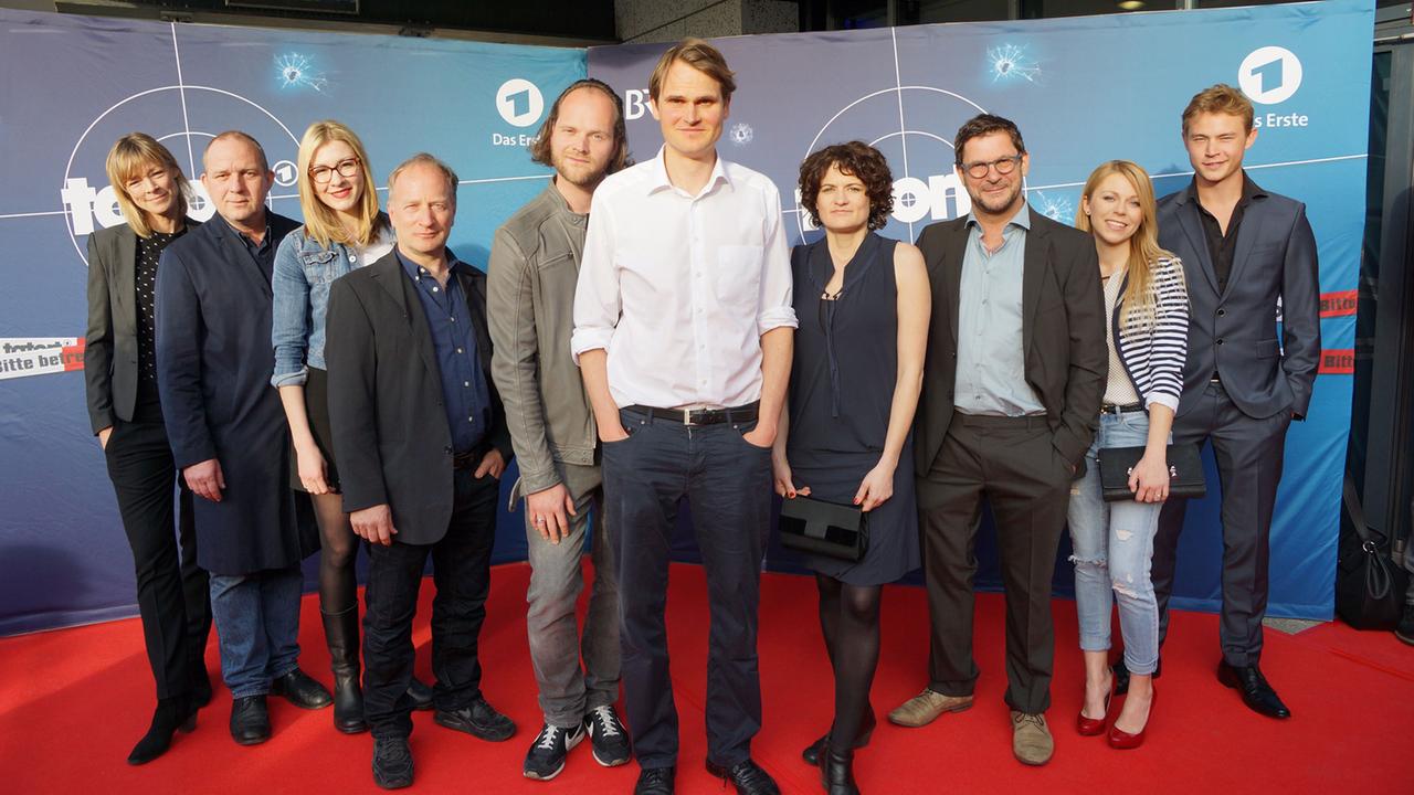 Franken-Tatort: Applaus für den neuen Krimi aus Franken und die Hauptdarsteller Fabian Hinrichs, Dagmar Manzel, Eli Wasserscheid, Andreas Leopold Schadt, Stefan Merki und Matthias Egersdörfer