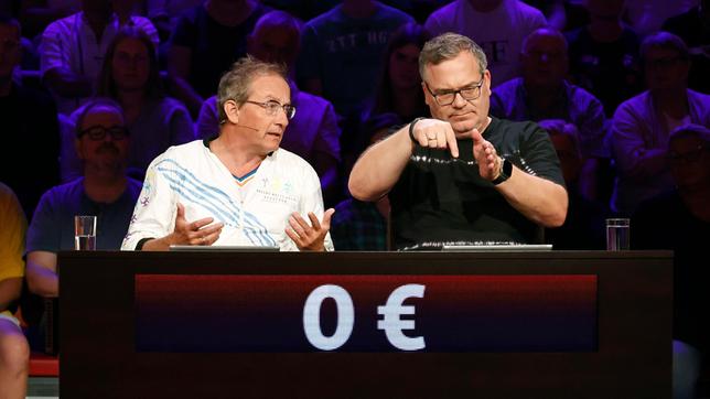 Rateteam-Kapitän Elton und der Komiker, Musiker und Fernsehmoderator Wigald Boning bilden ein Rateteam.