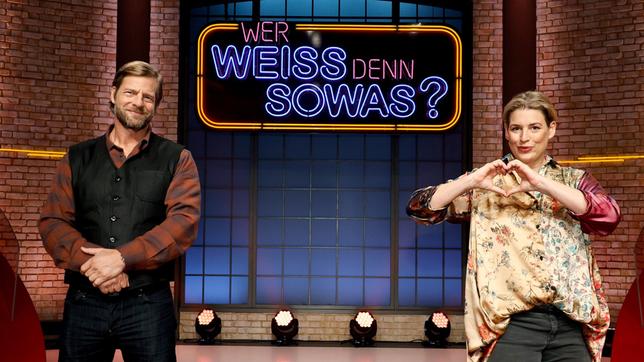 Treten bei "Wer weiß denn sowas?" als Kandidaten gegeneinander an: Der Schauspieler Henning Baum und die Schauspielerin Elena Uhlig.