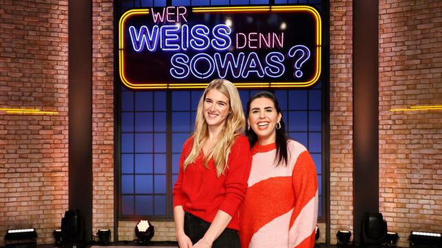 Treten bei "Wer weiß denn sowas?" als Kandidatinnen an: Die Schauspielerin und Podcasterin Katjana Gerz und die Radio- und Fernsehmoderatorin, Podcasterin und Autorin Ariana Baborie.