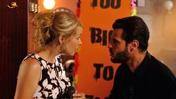 Dating Daisy: Daisy (Tina Amon Amonsen) und Antonio (Manuel Cortez) flirten wieder.