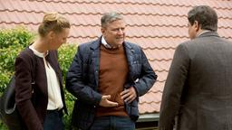 Ankes Vater Dieter Stoll (Christian Maria Goebel) geht es gesundheitlich nicht gut. Erika Stoll (Carolin Fink) und  Dr. Christian Kleist (Francis Fulton Smith) sind beunruhigt.