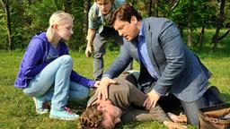 Nadine, Alex, Dr. Kleist und sein Sohn Piwi