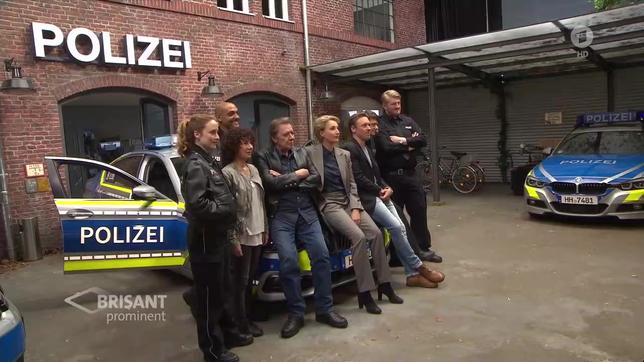 Die Crew von "Großstadtrevier am neuen Drehort des Polizeikommissariats 14