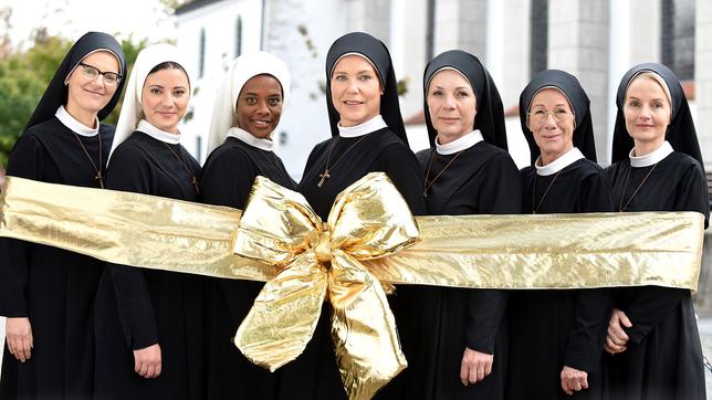 Die Schwester von Kloster Kaltenthal freuen sich über das 15. Staffeljubiläum