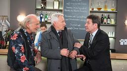 Hannes (Claus Dieter Clausnitzer) und Gunter (Hermann Toelcke) machen sich einen Spass daraus, Thomas (Gerry Hungbauer) zappeln zu lassen.