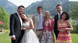 Sturm der Liebe Making-Of Hochzeit Niklas Julia 2015: Jan Hartmann und Jennifer Newrkla, Kai Albrecht und Magdalena Steinlein und Christian Feist mit Liza Tzschirner.