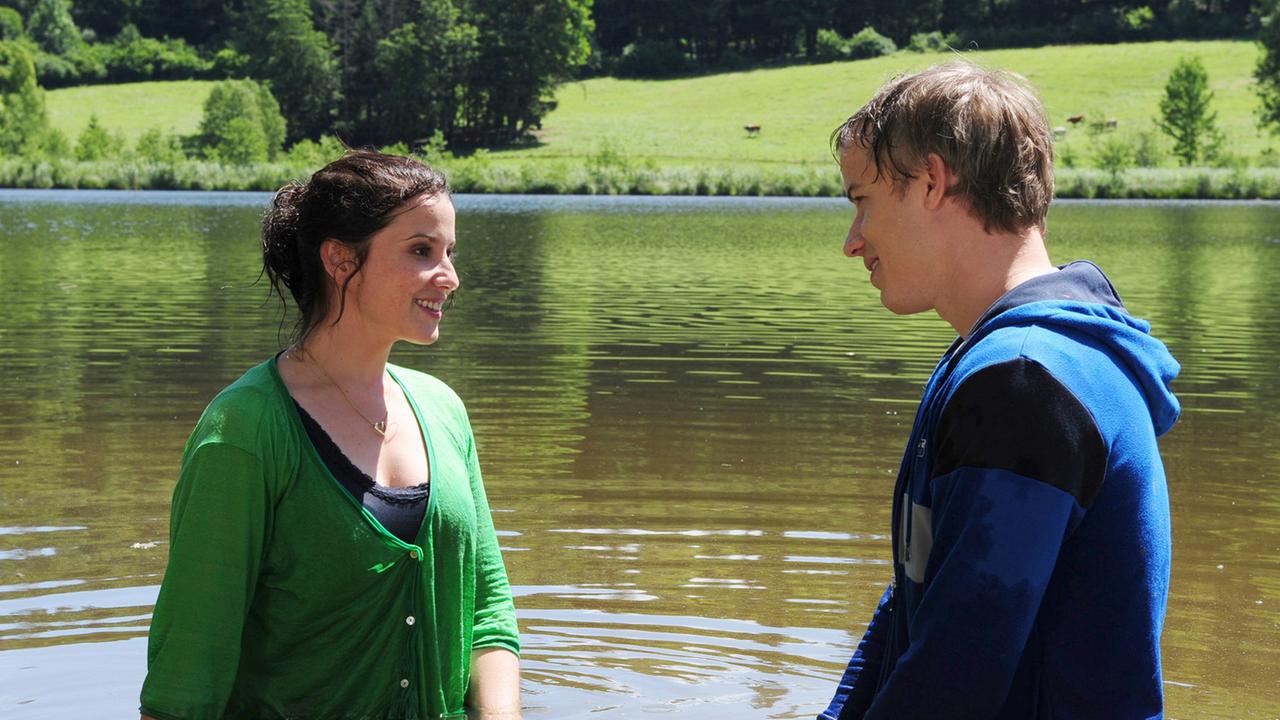 Kira und Martin im Wasser