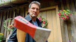 Christoph (Dieter Bach) ist blind vor Wut.