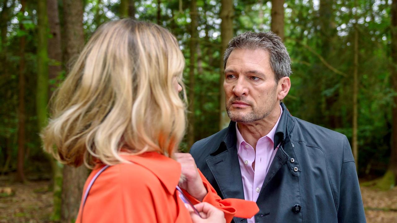 Christoph (Dieter Bach) ist maßlos von Jessica (Isabell Ege) enttäuscht