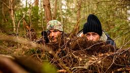 Der Jagdausflug mit dem Actionfilm-Darsteller Dexter Torrence (Andreas Beckett) treibt Norman (Niklas Löffler) an seine Grenzen.